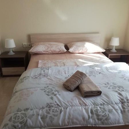 Jordan'S 3Rd Appartment At ניאה מיכאניונה מראה חיצוני תמונה
