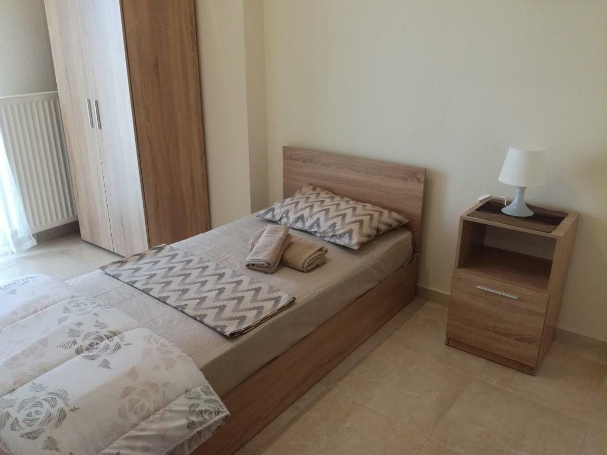 Jordan'S 3Rd Appartment At ניאה מיכאניונה מראה חיצוני תמונה